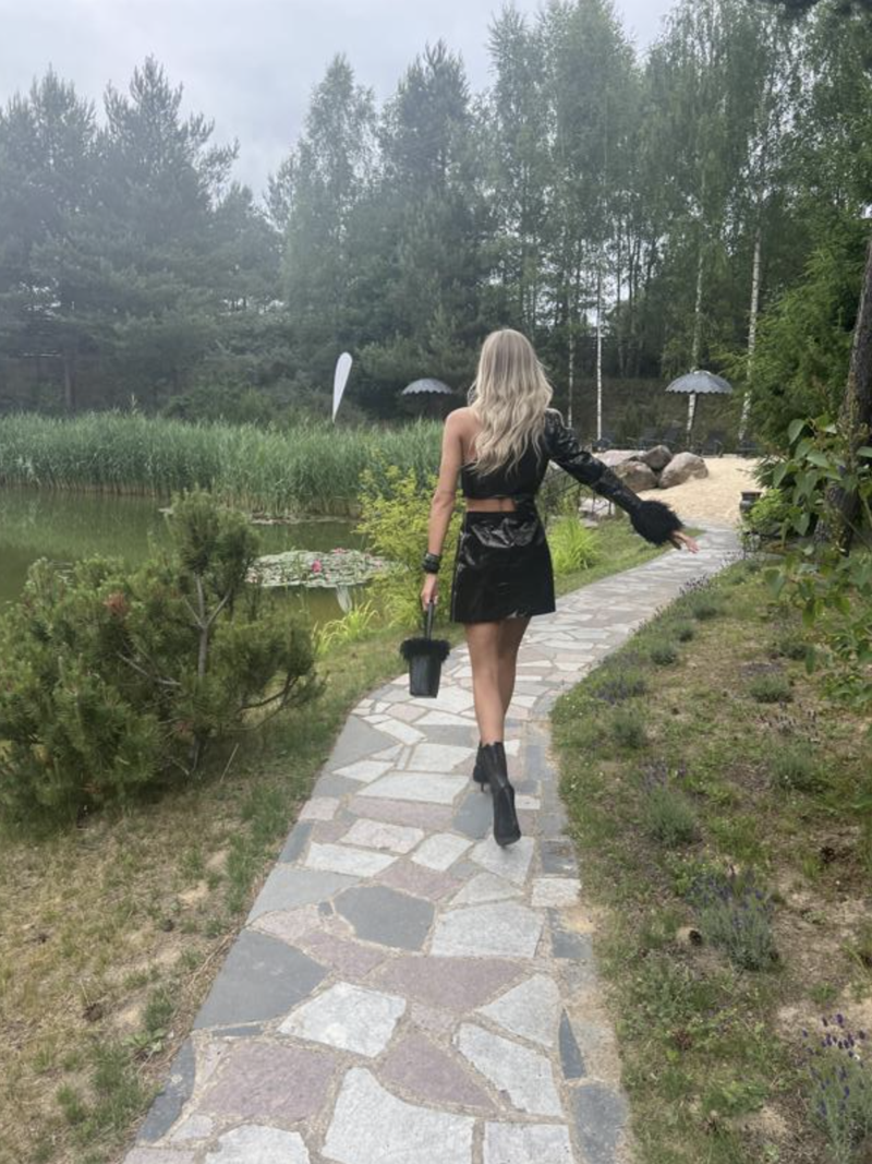 Juoda suknelė